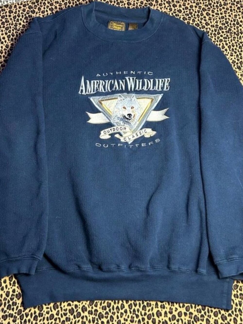 American Wildlife Wolf Crewneck Sweatshirt